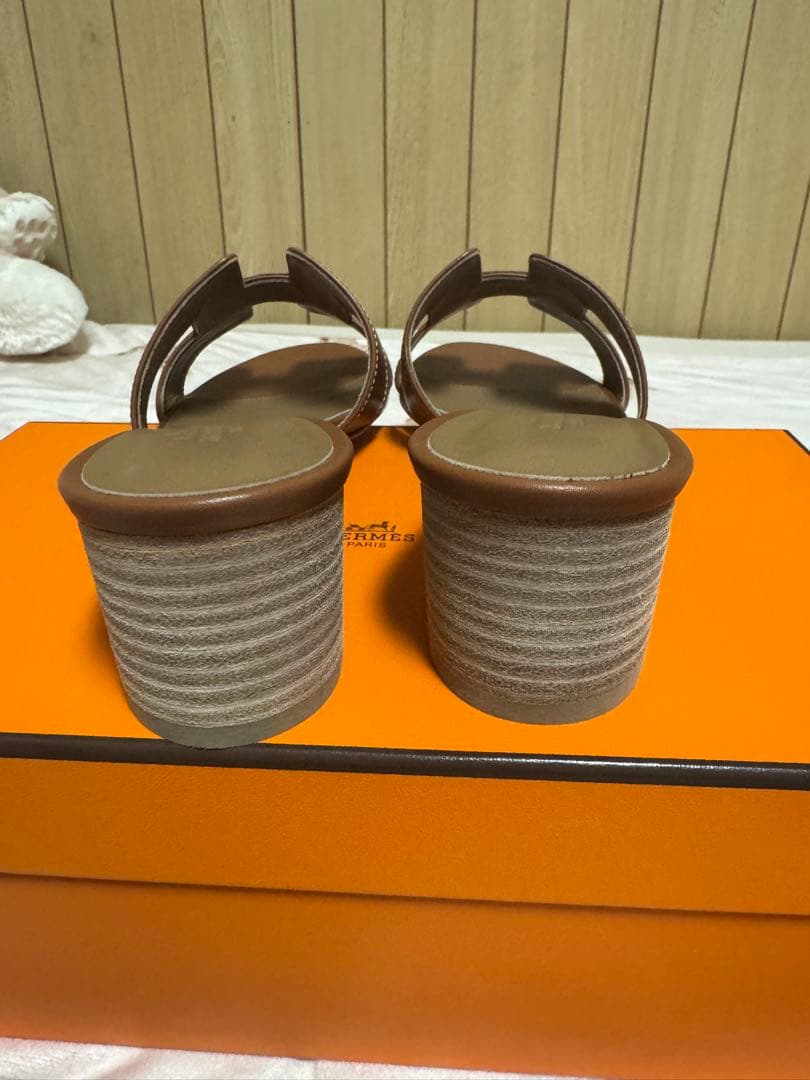 エルメス　オアジス　ゴールド37サイズ　未使用　箱つき