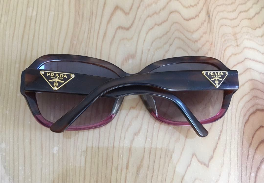 PRADA プラダ サングラス 三角ロゴ