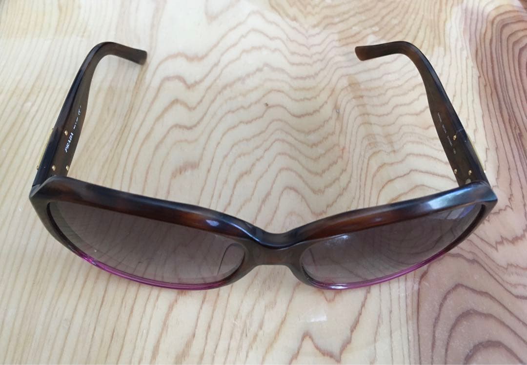 PRADA プラダ サングラス 三角ロゴ