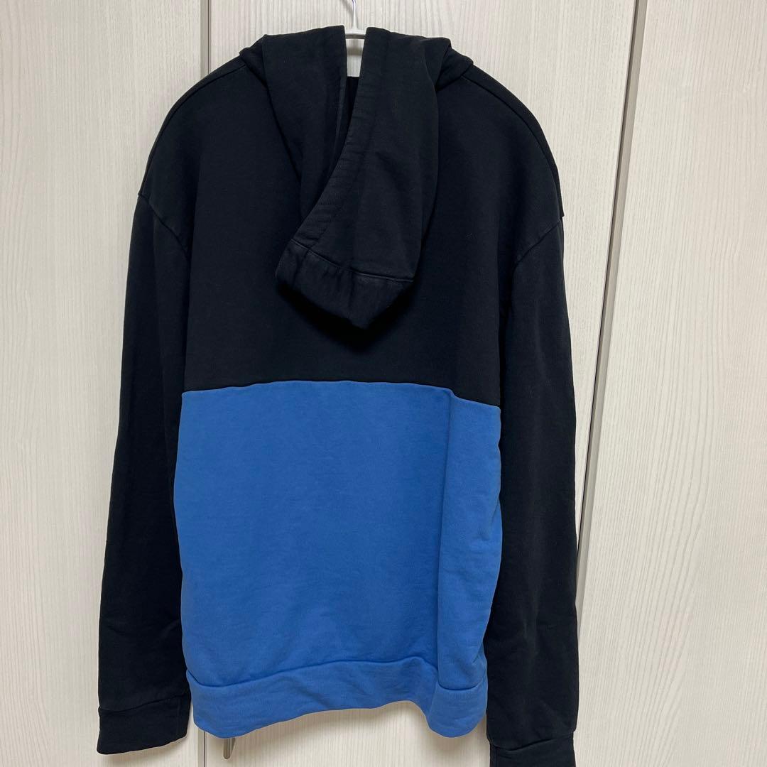 PRADA ジップアップパーカー ブラック/ブルー