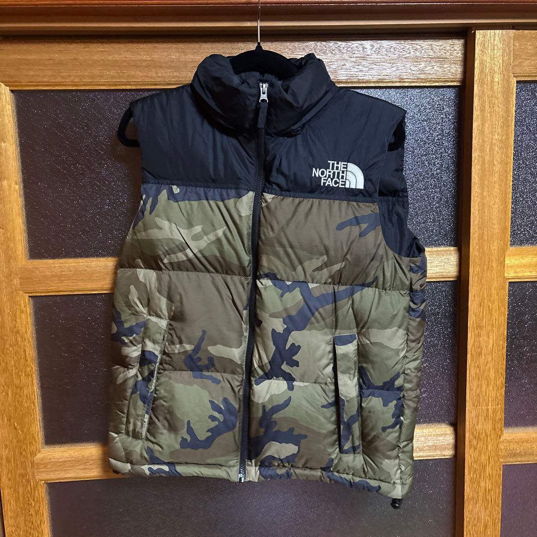 クリスマス迄限定セールTHENORTH FACEカモフラージュヌプシダウンベスト
