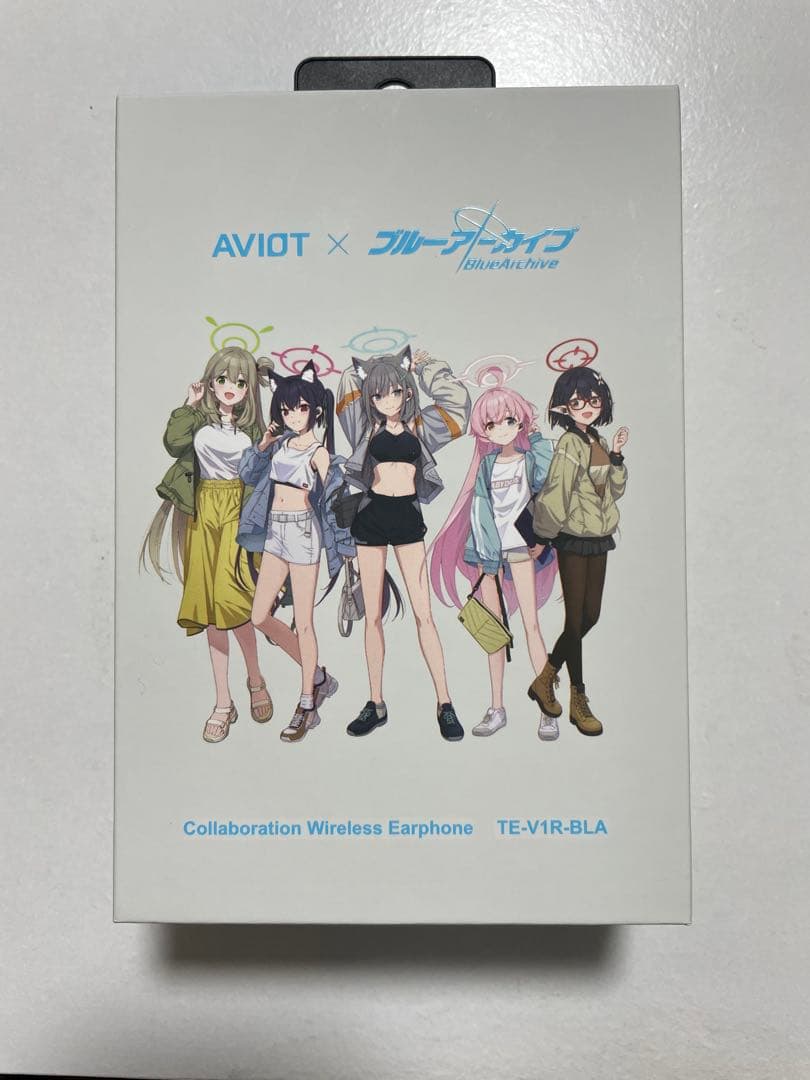 【美品】AVIOT TE-V1R-BLA ブルアカ　コラボイヤホン　アビドス