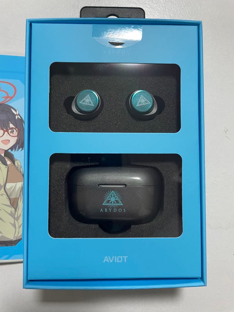 【美品】AVIOT TE-V1R-BLA ブルアカ　コラボイヤホン　アビドス