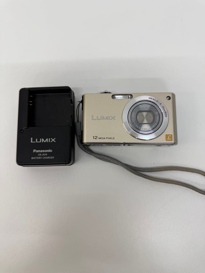 【稼働】Panasonic LUMIX 12メガピクセル デジタルカメラ　☆