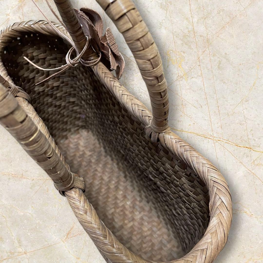 【希少】山葡萄かごバッグ✨年代物✨ブラウンのコサージュ付き❣️