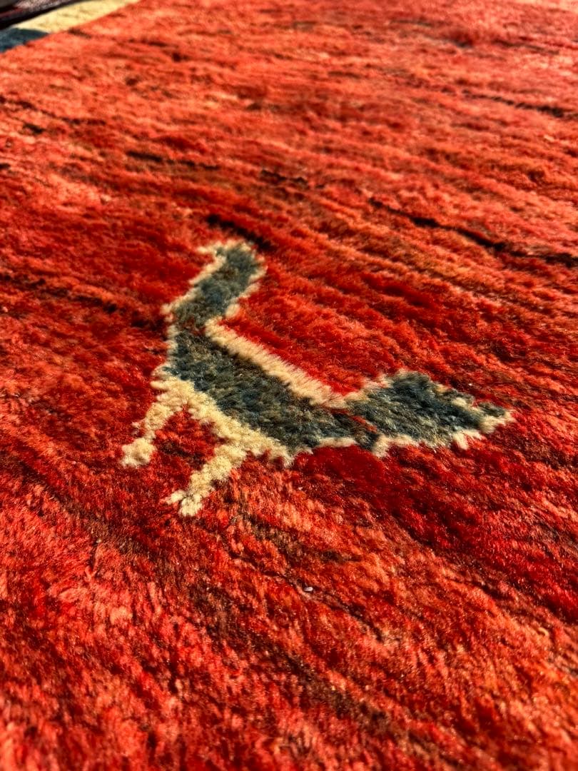本物イラン手織りギャベ210×125cm 大判赤 ペルシャ絨毯 遊牧民 ラグ