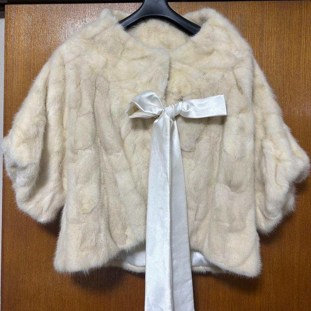 ファーコート　ショート丈　半袖　オケージョン用　シルクリボン付き 暖かい 美品