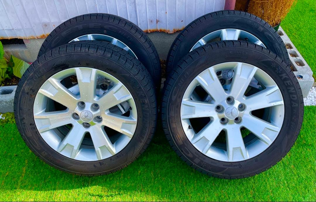 デリカd5純正W24年ケンダスタッドレス18インチ ホイール4本愛知引き取り希望