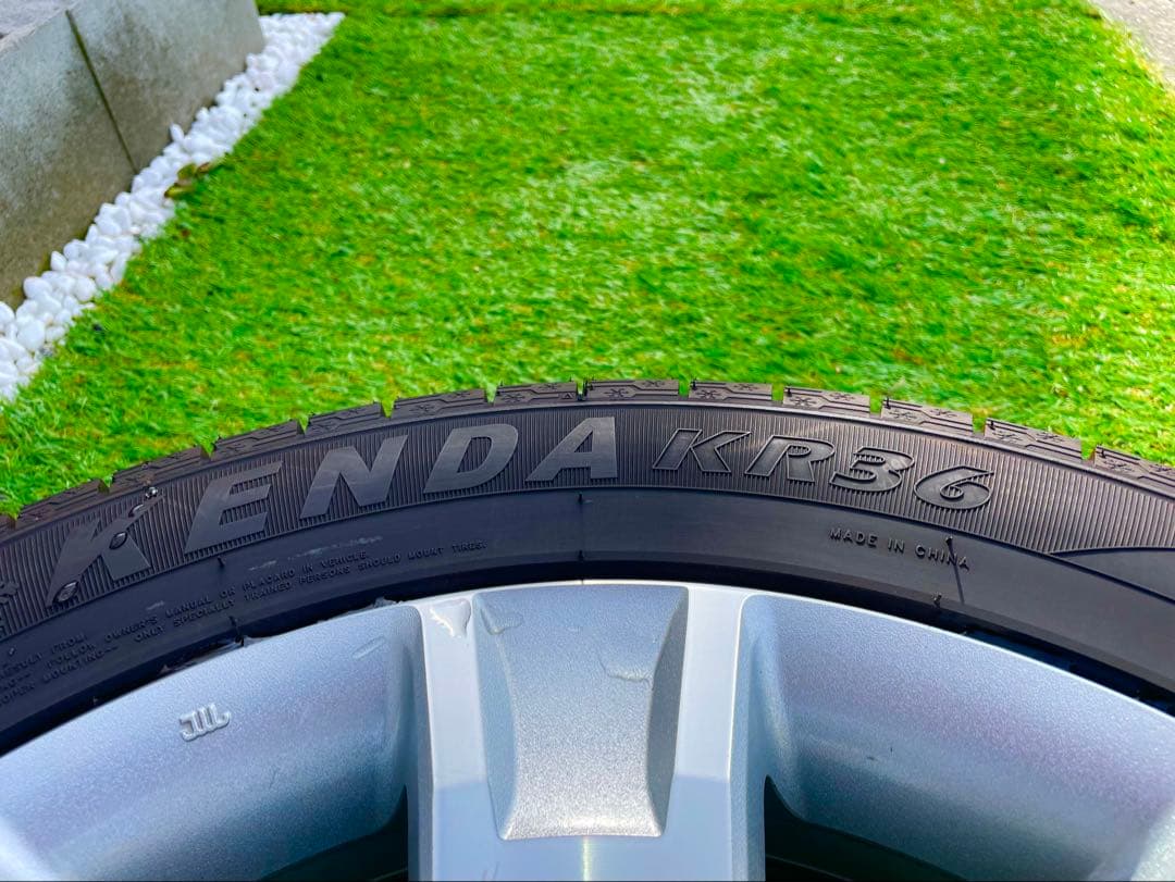 デリカd5純正W24年ケンダスタッドレス18インチ ホイール4本愛知引き取り希望