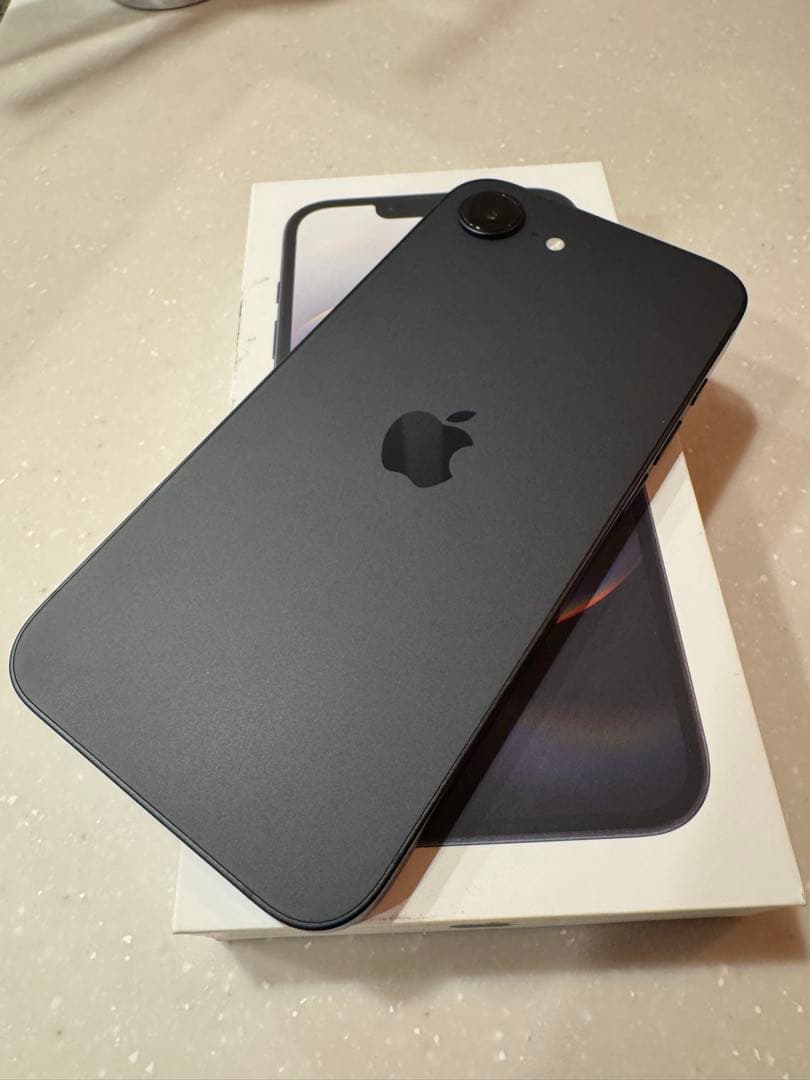 Apple iPhone 16e ブラック 128GB 本体