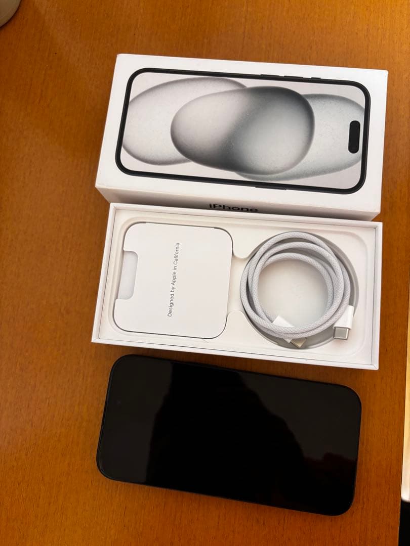 iPhone15 128GB SIMフリーガラスフィルム付