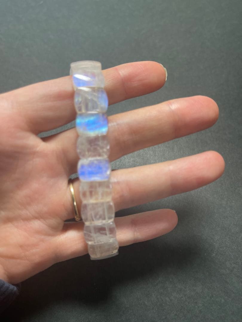 野菜組様　ムーンストーン　バングル　天然石　パワーストーン　ブレスレット