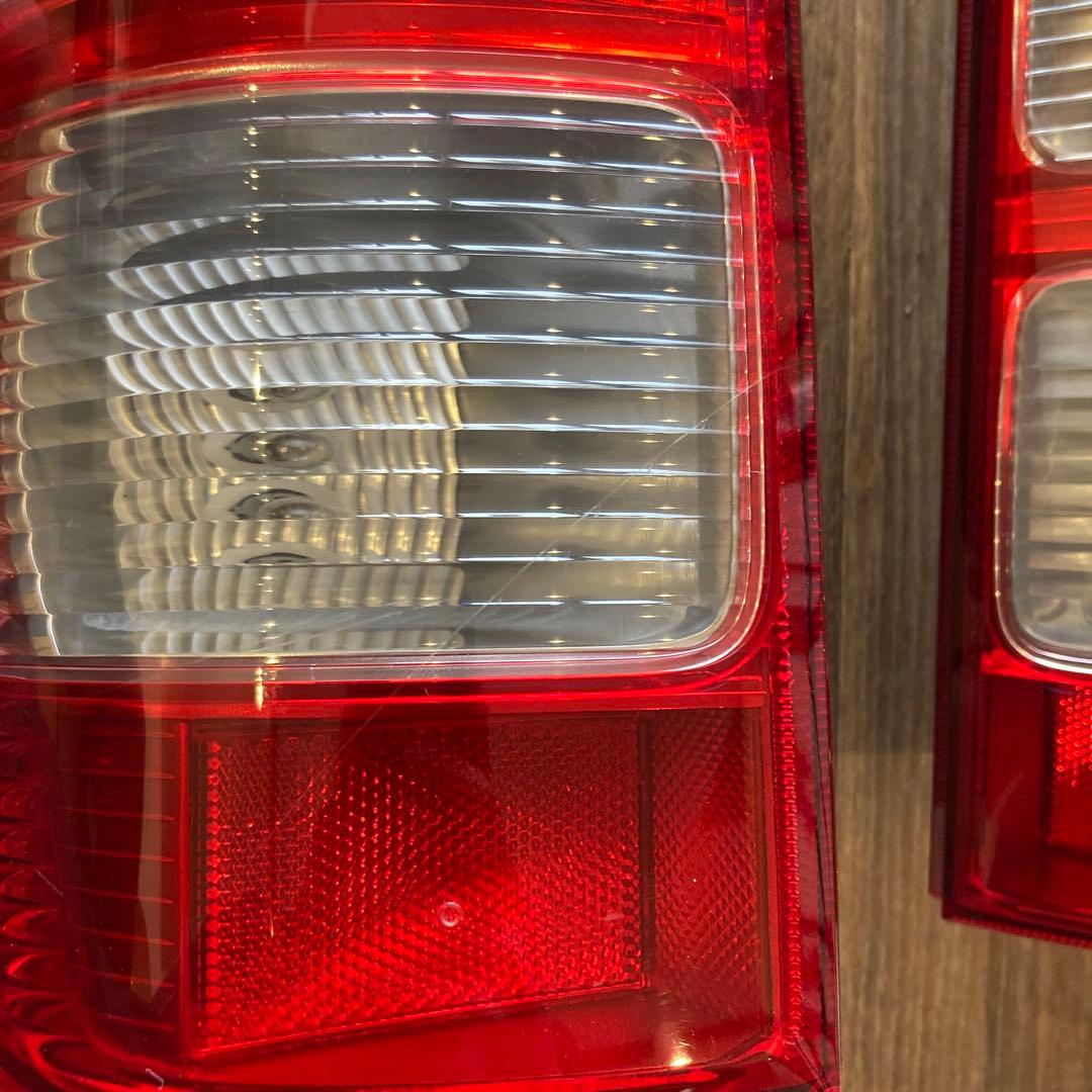 ⭐︎美品⭐︎ハイエース200系純正テールランプ左右。（動作確認済み）