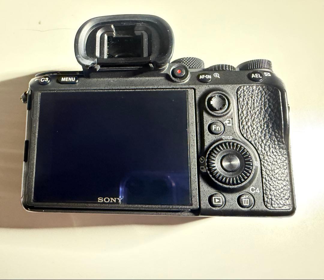 Sony α7III シャッター約19000回 キットレンズ付き