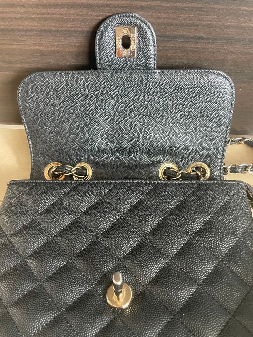 ブラック キルティングショルダーバッグ