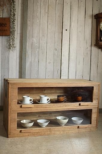 前面ガラスの木製引き出し2段　食器棚　シャツケース　収納棚　古家具