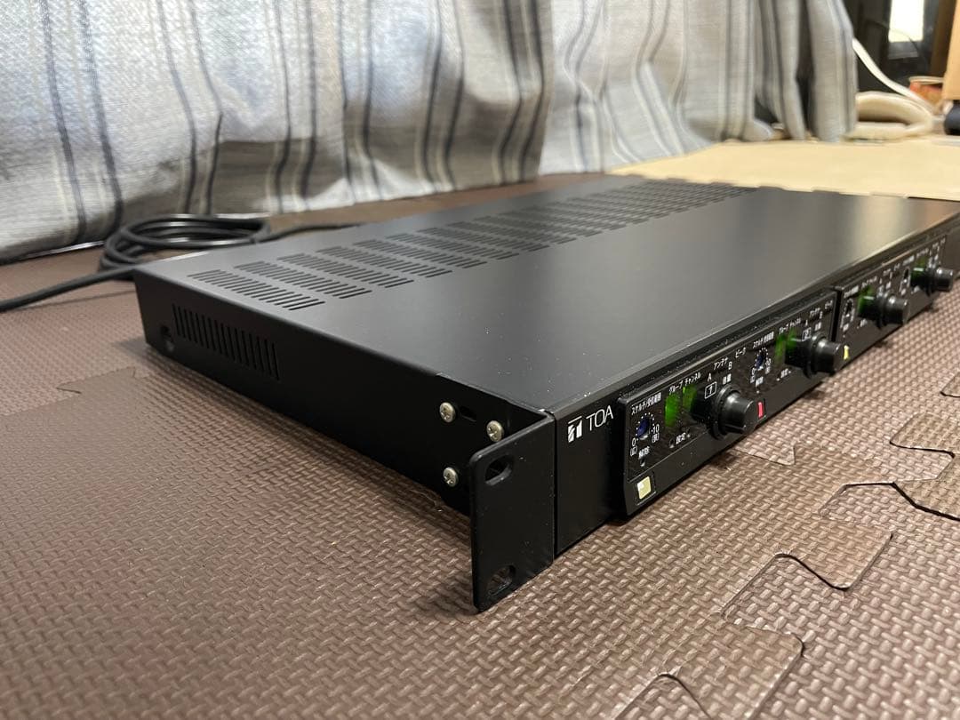 美品 動作確認済 TOA ワイヤレスチューナー WT-1824 4波実装 受信機