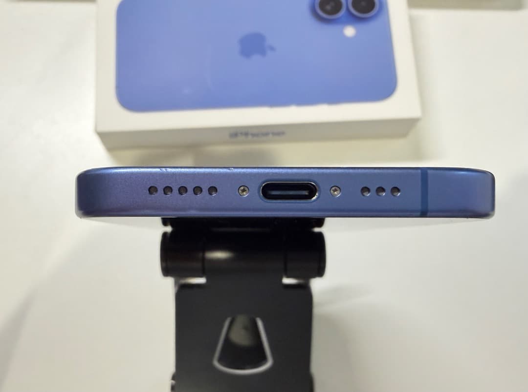 iPhone16 256gb ウルトラマリン