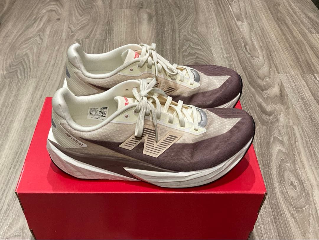 ニューバランス　フューエルセル レベル v5