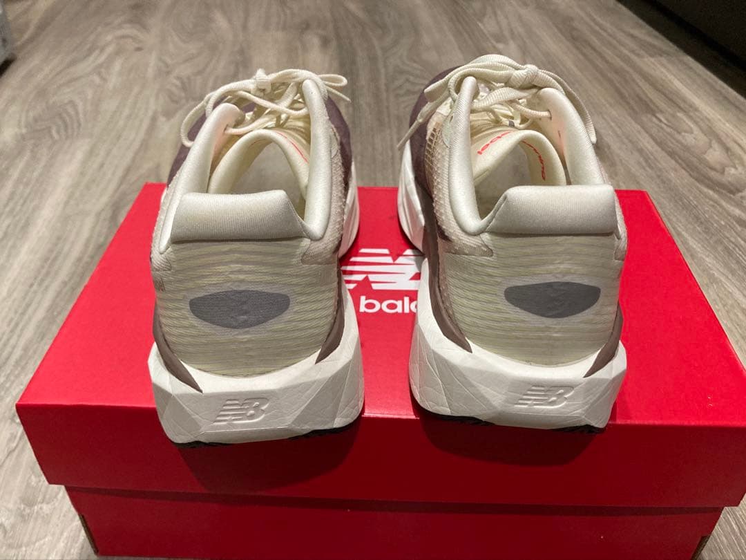 ニューバランス　フューエルセル レベル v5