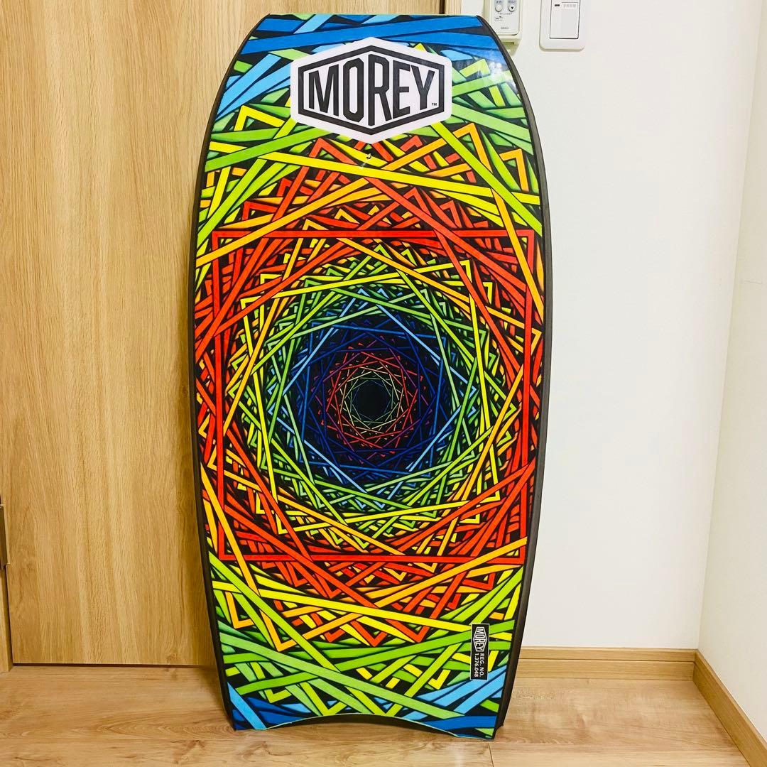 ★美品★モーレー ボディボード MACH9TR 約107×55cm 幾何学模様