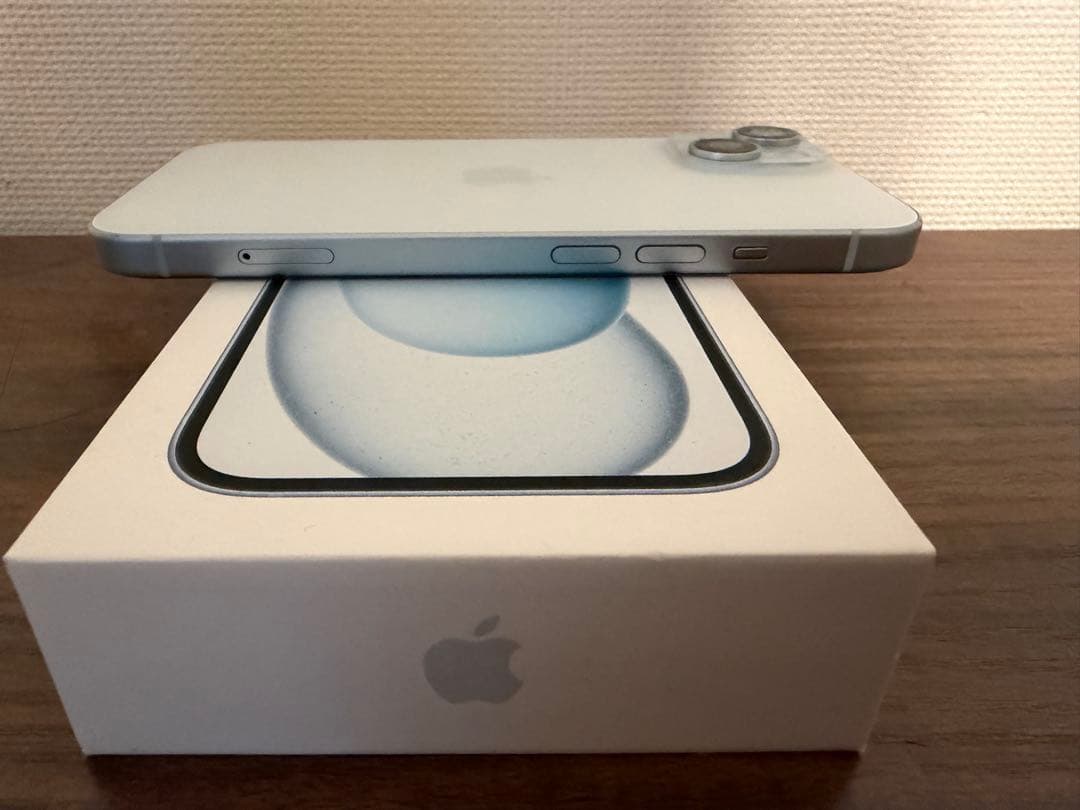 iPhone15ブルー128G希