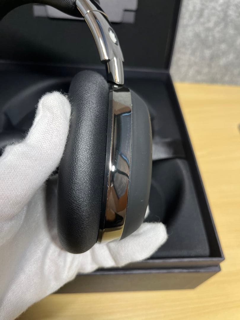 【美品】MONTBLANC MB 01 オーバーイヤーヘッドフォン ブラック