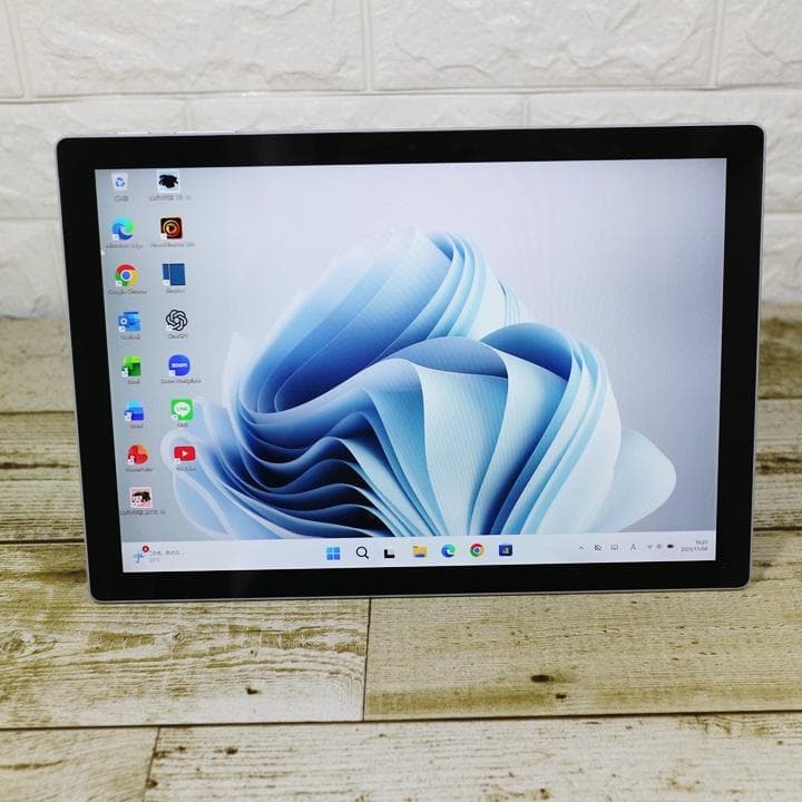 美品 surface pro7+ LTE対応 Office SSD256GB