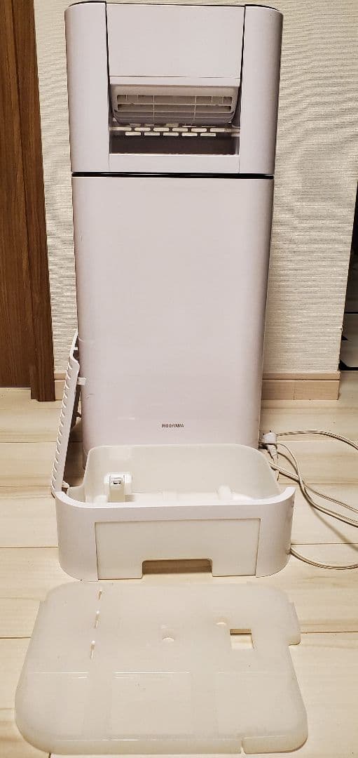 【花粉時の室内干しに】アイリスオーヤマ除湿機 IJD-I50-W 2020年製