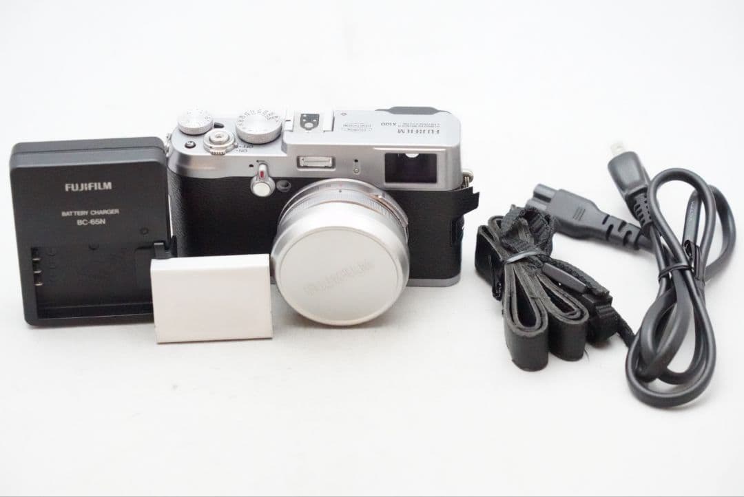 ☆希少な初代機☆ フジフィルム X100 フジノン 23㎜ F=1:2 実用品