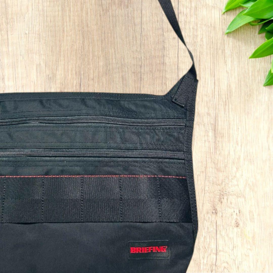 【✨美品✨】BRIEFING MW GENII サコッシュ 黒ショルダーバッグ