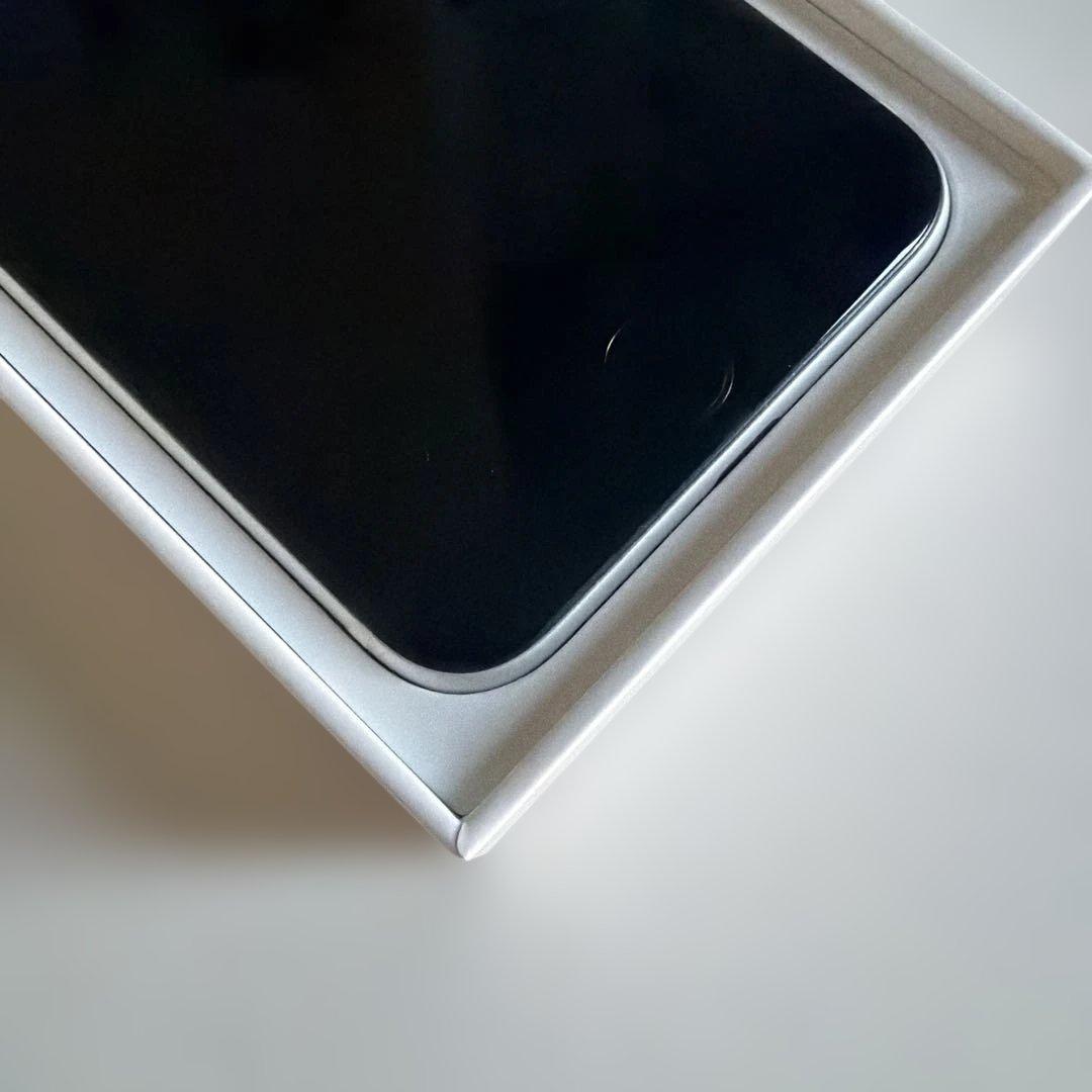 iPhoneSE 第二世代 本体ホワイト 64GB