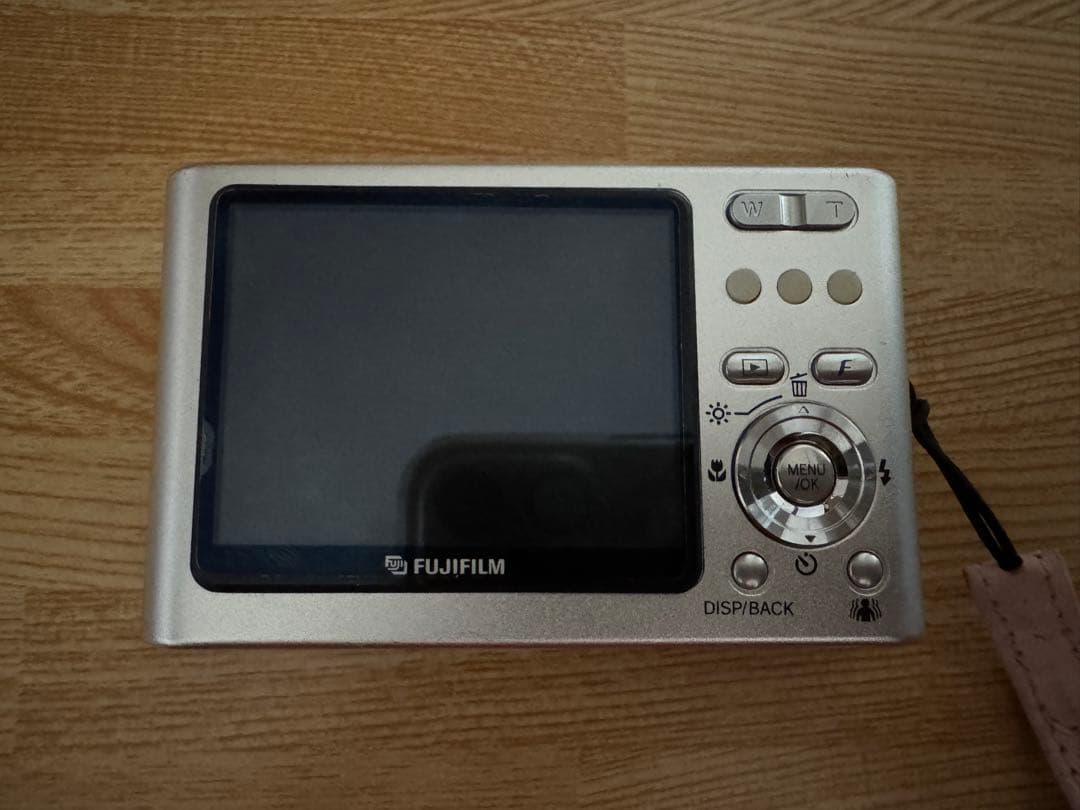 【中古品】FUJIFILM Fine Pix Z3 起動確認 付属品有 電池消耗
