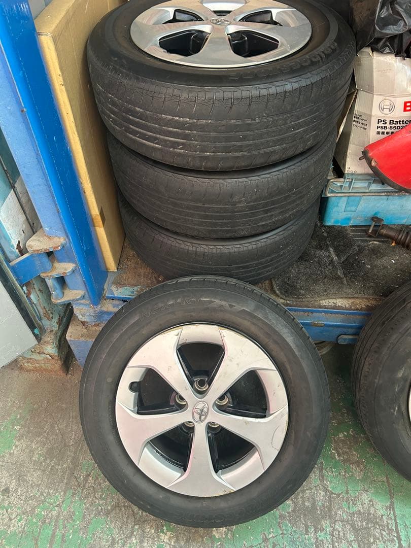 プリウス 30 後期純正ホイール4本セット！　前期の方にもどうぞ！