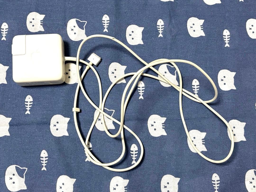 MacBook Air 11インチ 2015 アダプタ、バッグ付