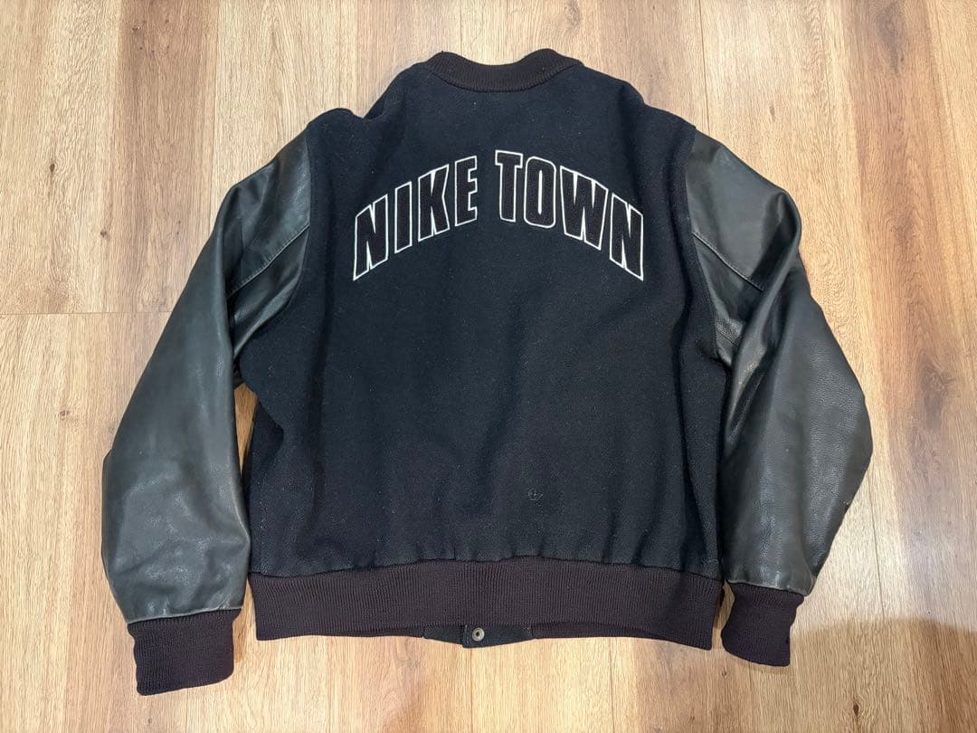 k*m様 希少 NIKE 90s 袖レザー スタジャン NIKE TOWN ブラ