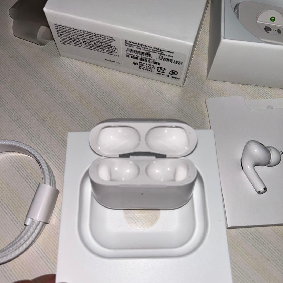 AirPods Pro 2本体 ホワイト 充電ケース付き