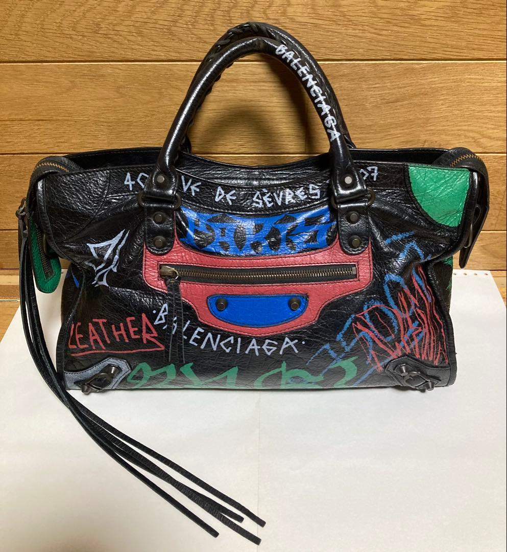 バレンシアガ グラフィティ ハンドバッグ