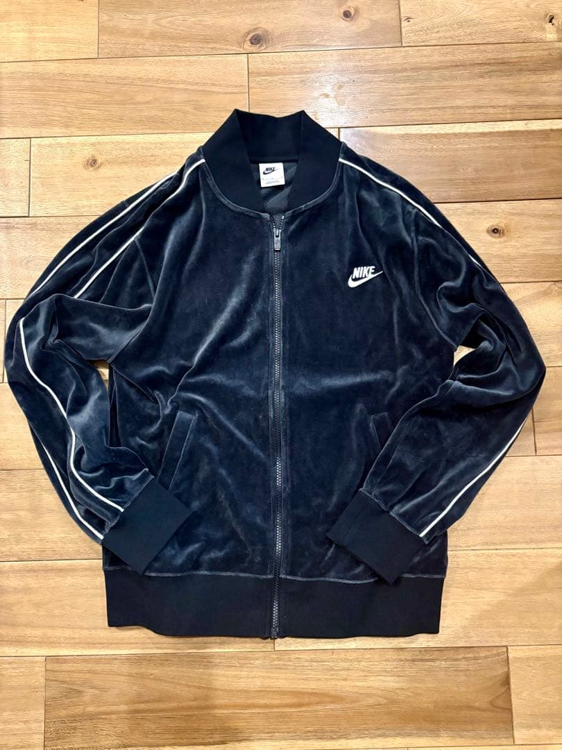 美品　ナイキ　ベロア　ワンポイントロゴ　刺繍ロゴ　トラックトップ　M　ブラック