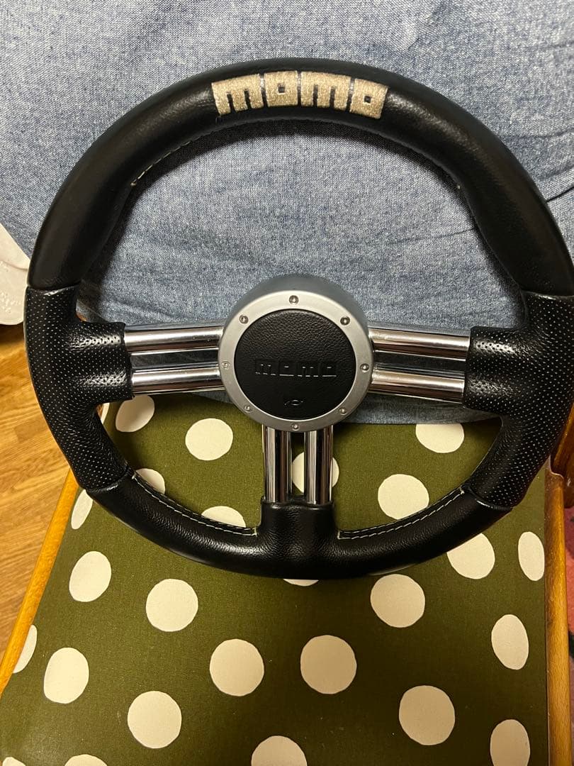 momo スポーツステアリング 本体