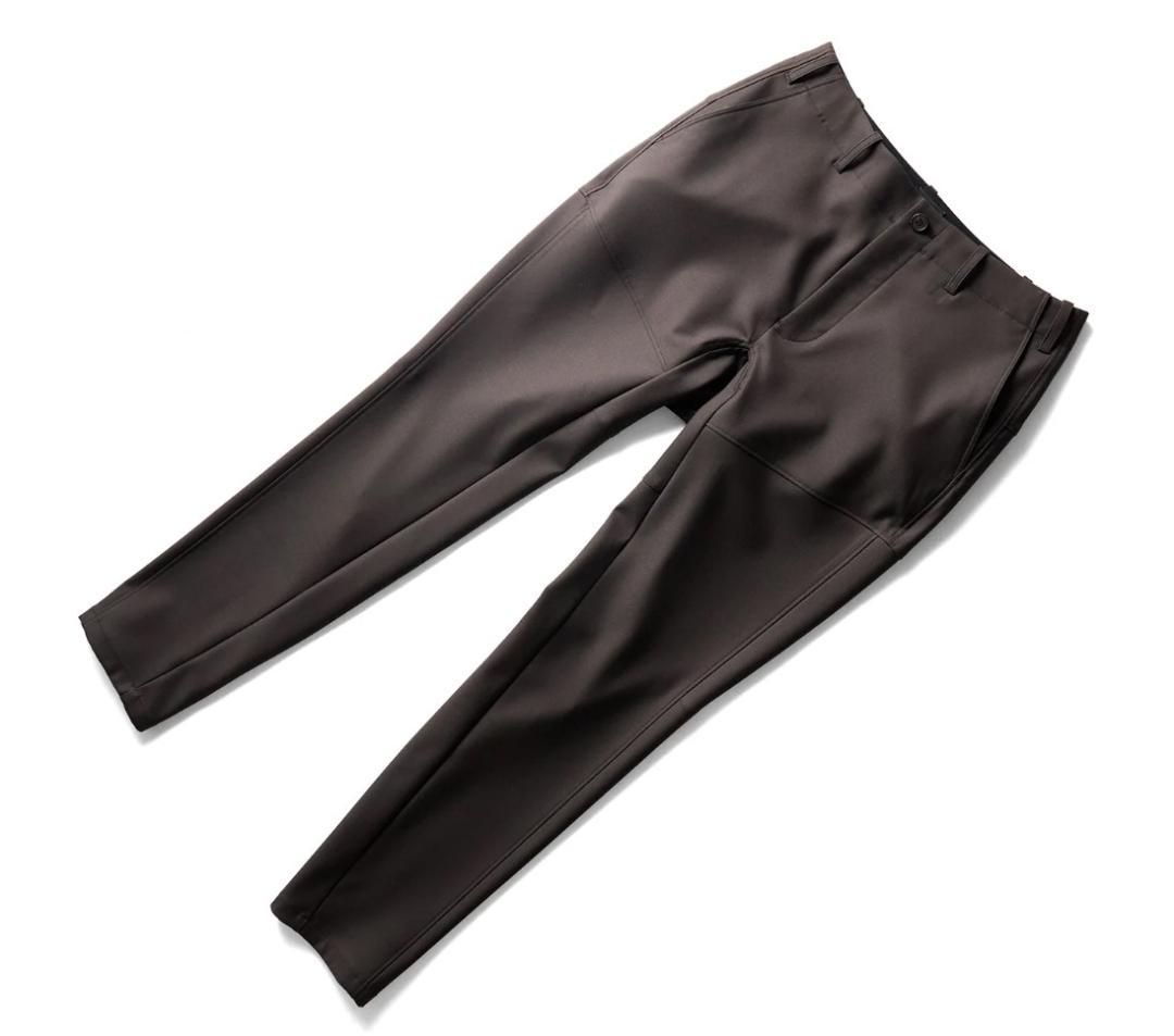 【美品】山内 ウールダブルクロス・⽴体切替パンツ