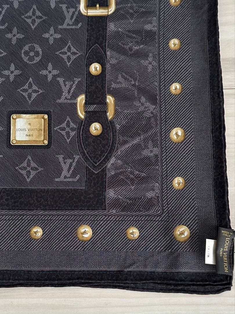 LOUIS VUITTON ルイ・ヴィトン 大判 ストール グレー LV柄