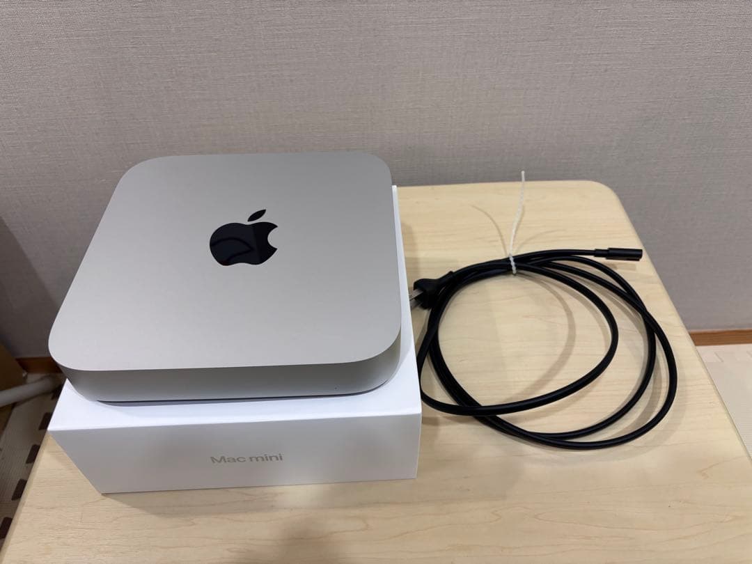 Apple Mac mini m2 シルバー 本体と電源ケーブル