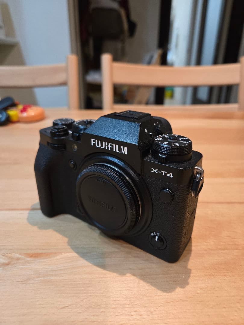 FUJIFILM フジフィルム X-T4 ミラーレス一眼カメラ