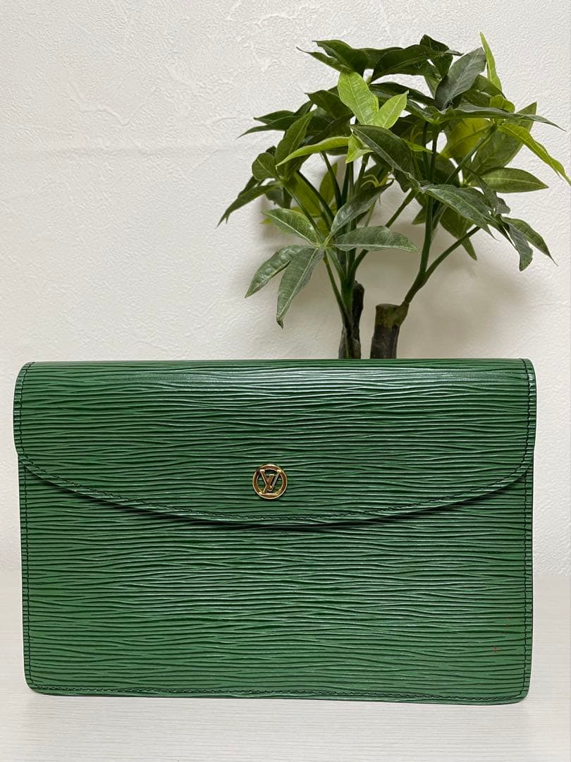 ルイヴィトンエピ　クラッチバック