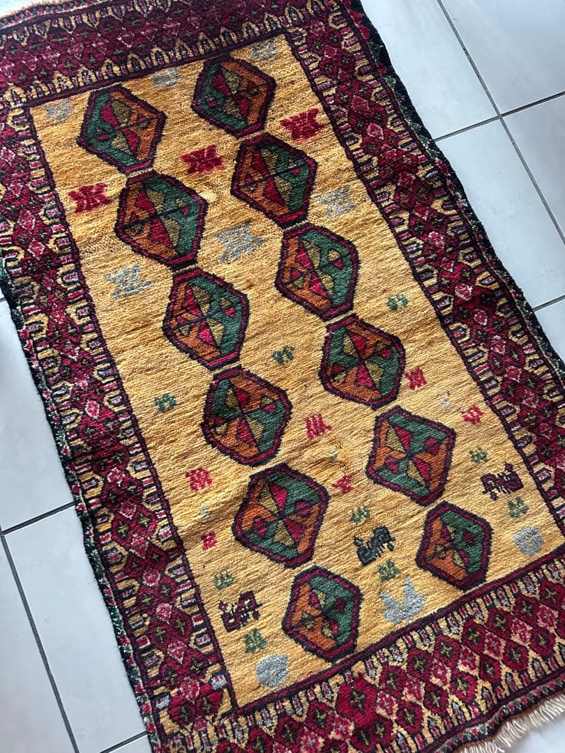 126×74 ヴィンテージラグ　手織ラグ　トライバルラグ