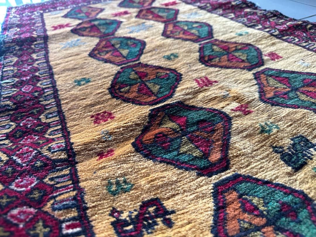 126×74 ヴィンテージラグ　手織ラグ　トライバルラグ