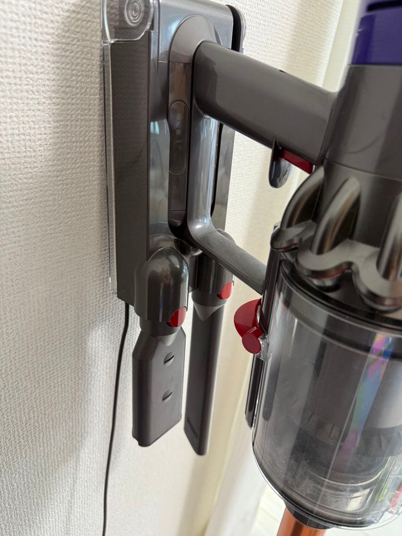 Dyson cyclone v10fluffy 掃除機