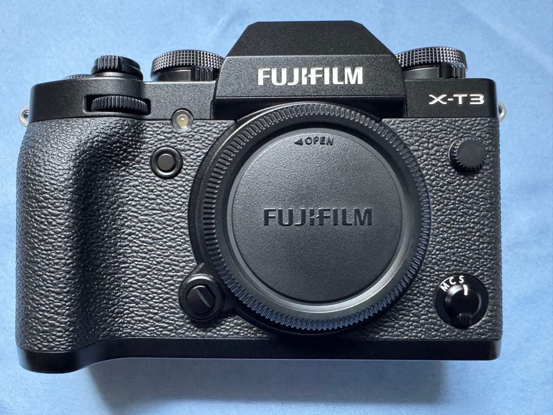 【美品】X-T3 FUJIFILM ボディ、純正バッテリー2個付き