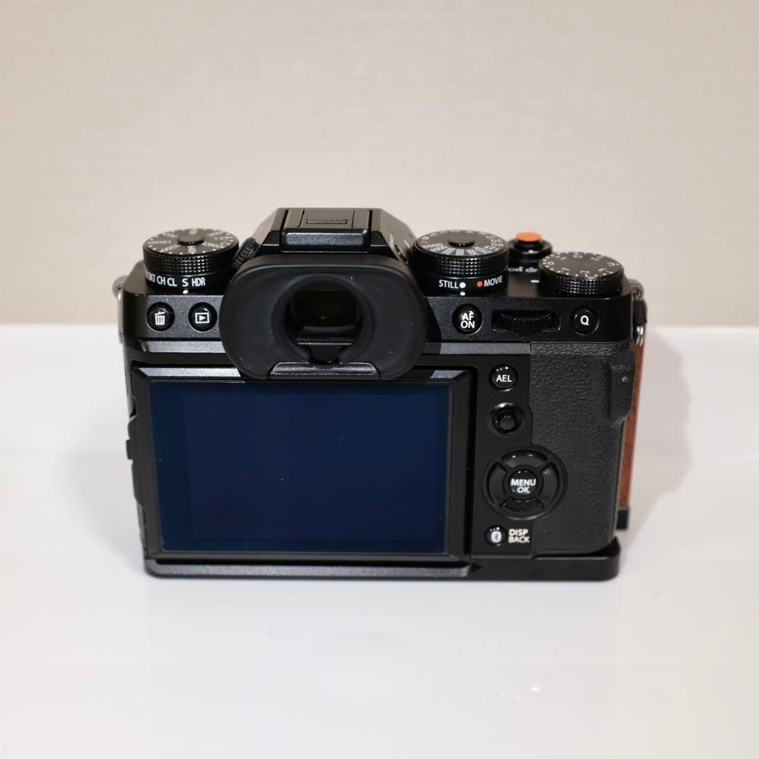 富士フイルム FUJIFILM X-T5 ボディ ブラック / グリップ付き
